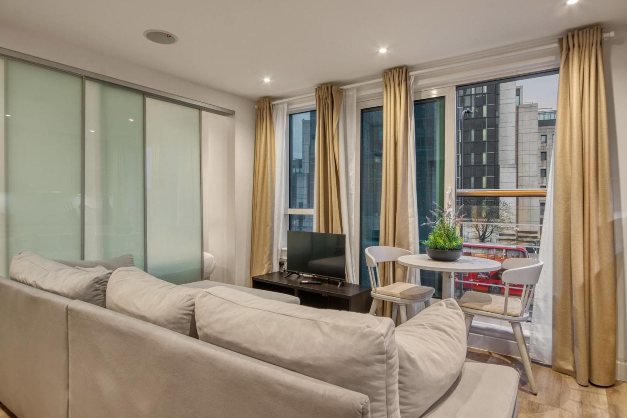 Stunning 1 Bed With Ac Next To Vauxhall Station Londres