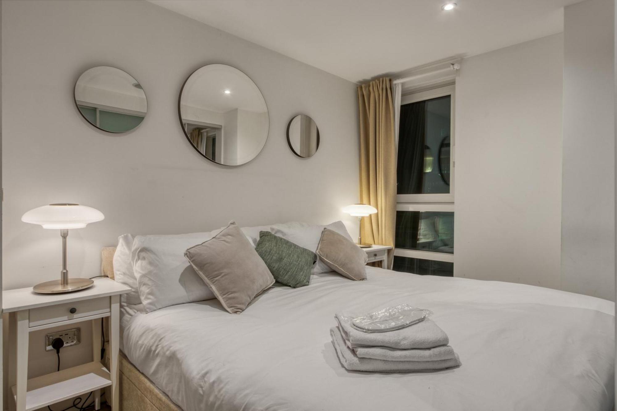 Stunning 1 Bed With Ac Next To Vauxhall Station * Londres